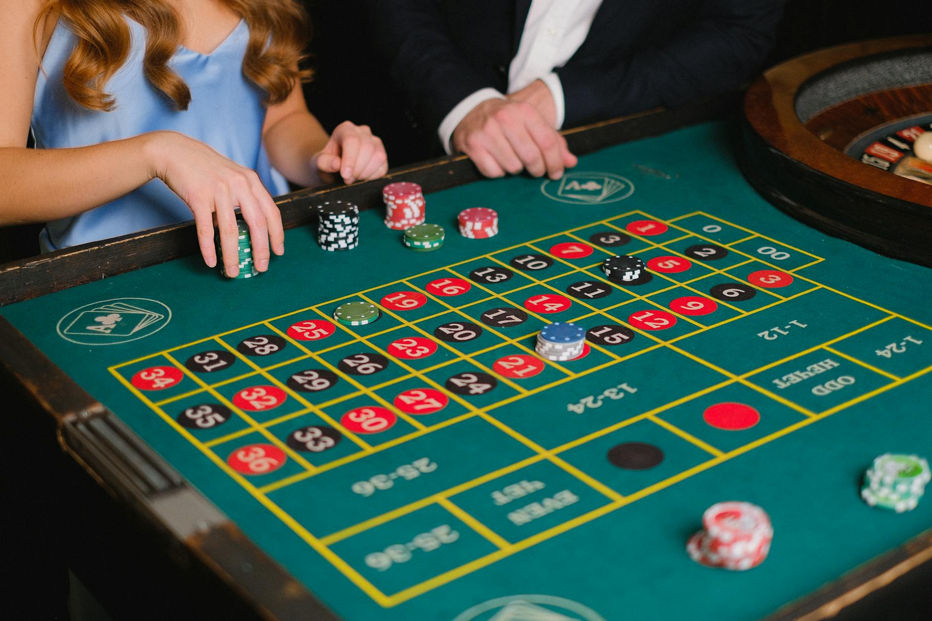 Người chơi lập kế hoạch ngân sách khi chơi casino online